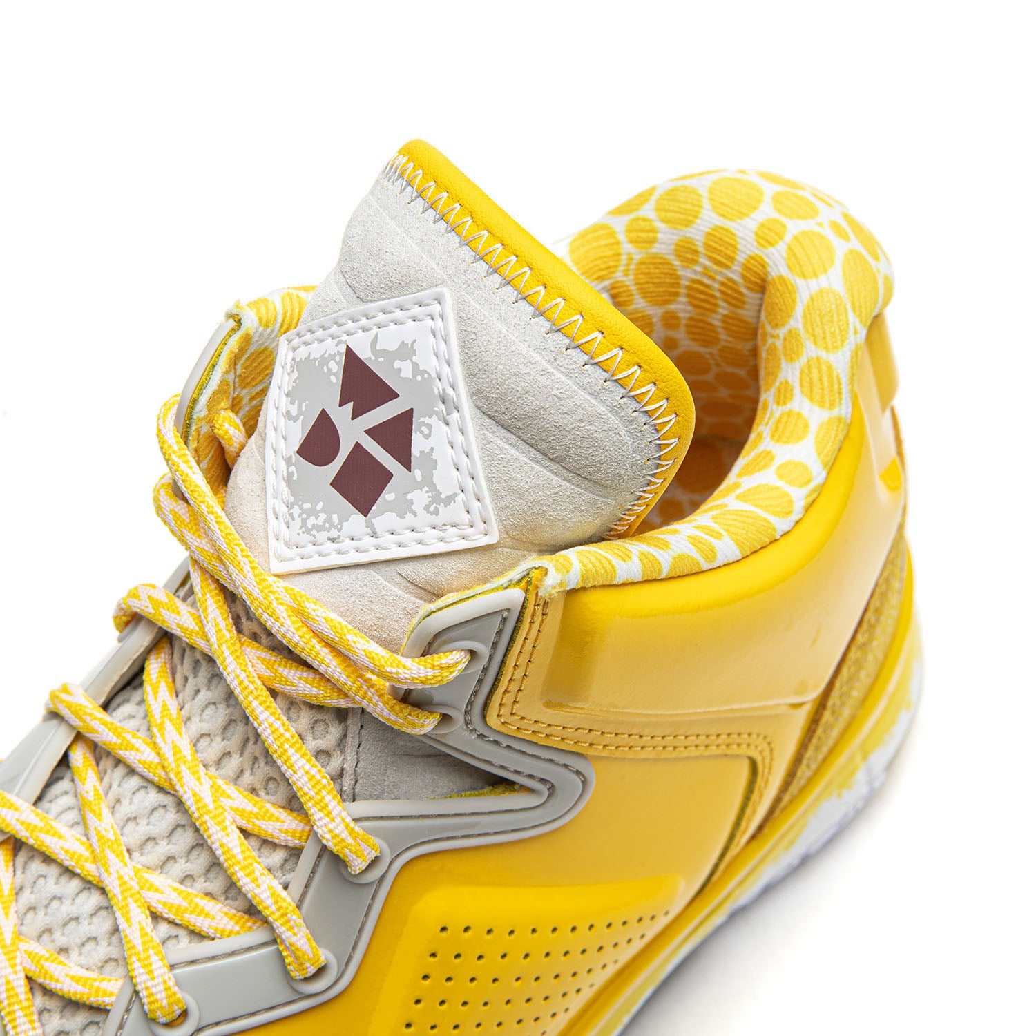 Way of Wade 1 「イエローアカエイ」｜ウェイドバッシュ｜LINING