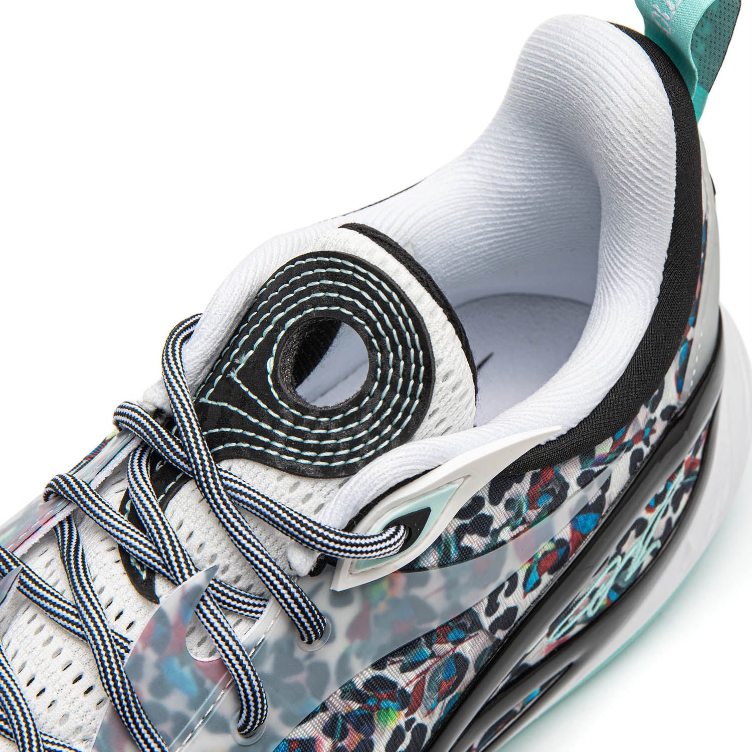 Dlo 2「バタフライグロウ」｜バスケットボールシューズ｜Way of Wade