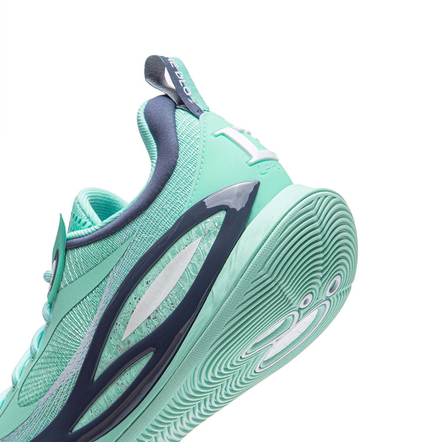 Dlo 2「爆発」｜バスケットボールシューズ｜Way of Wade｜ディロー2